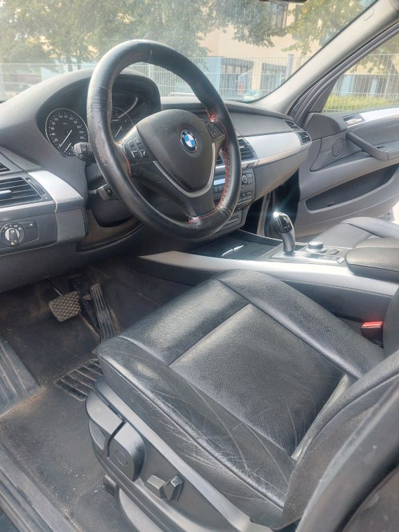 BMW X5 340.000 km 5.800 € Schwerin 19059