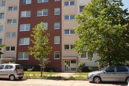Wohnung zum Mieten in Schwerin 300 € 44.6 m²