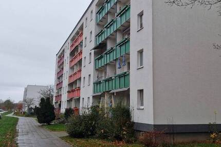 Wohnung Schwerin Mueßer Holz - 4 Zimmer, 83 m&sup2;, 520&euro; | Angebot:26798021