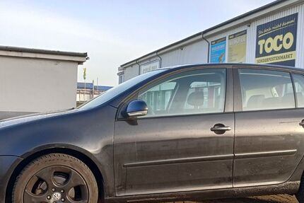 VW Golf 228.000 km 2.799 &euro; Schwerin 19063