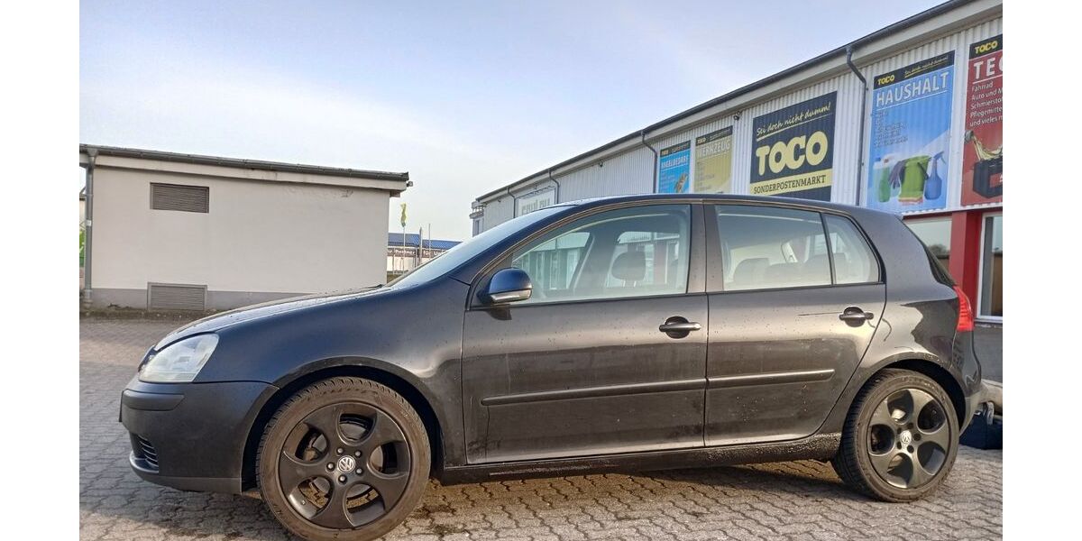 VW Golf 228.000 km 2.799 &euro; Schwerin 19063