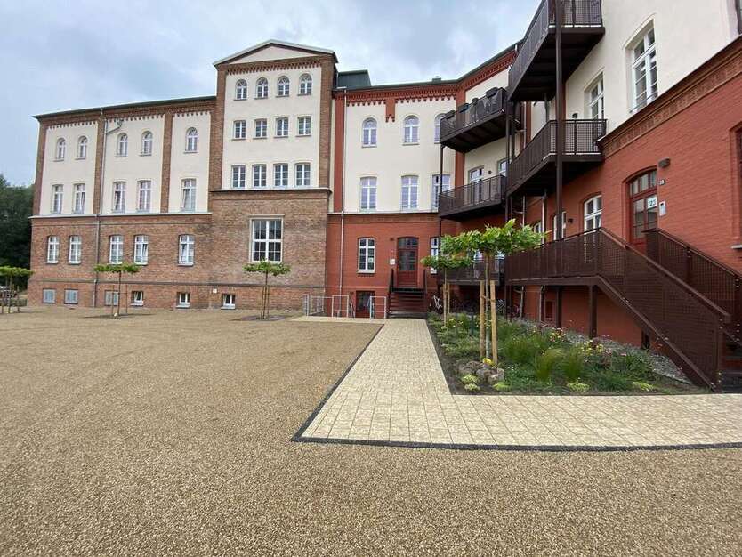 Wohnung zum Mieten in Schwerin 971,52 € 60.72 m²