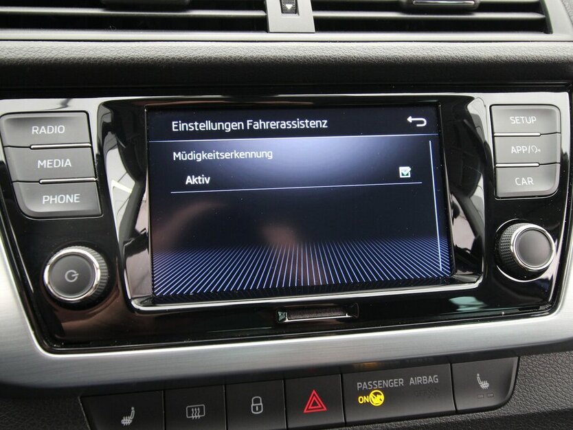 Skoda Fabia Combi TSI Ambition Plus KAMERA+SITZHEIZUNG 52.393 km 15.900 € Hagenow 19230