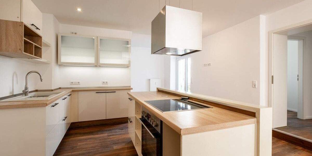 Etagenwohnung Schwerin Feldstadt - 4 Zimmer, 125 m&sup2;, 295.000&euro; | Angebot:23958917