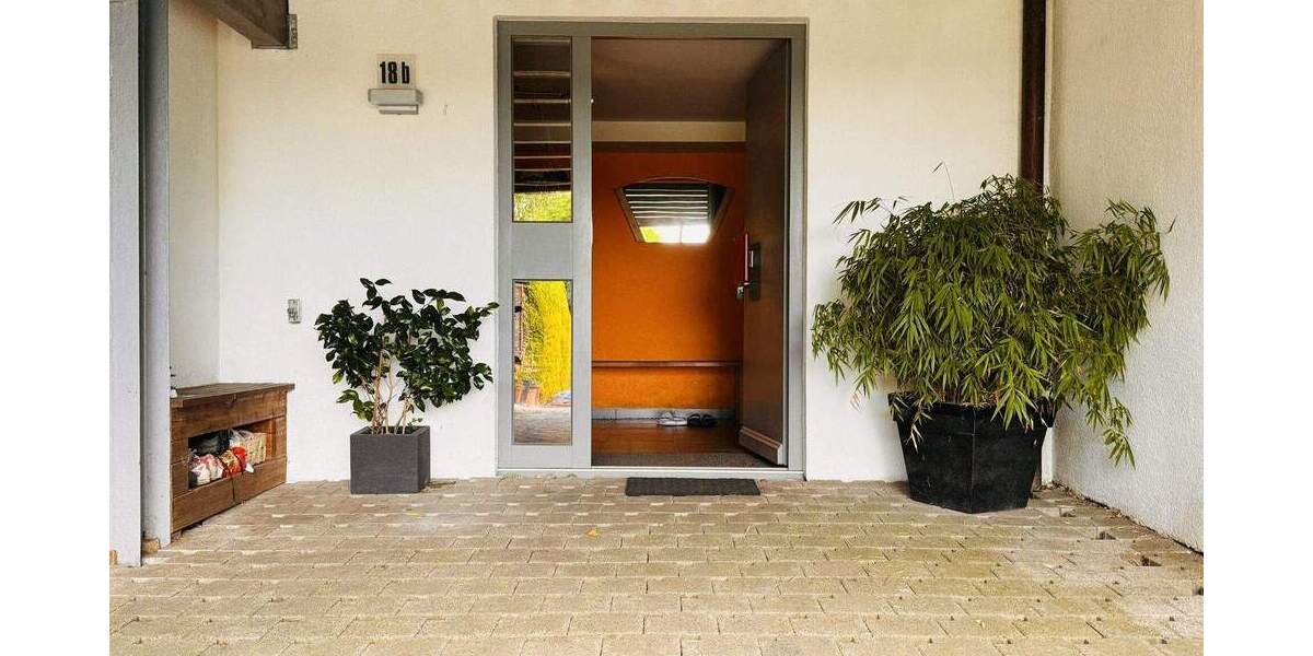 Architektenhaus in Hanglage und Blick auf den Fernsehturm - Ihr neues Zuhause! 6 zimmer