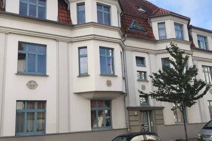 Wohnung Schwerin Schelfstadt - 3 Zimmer, 97 m&sup2;, 1.000&euro; | Angebot:26798401