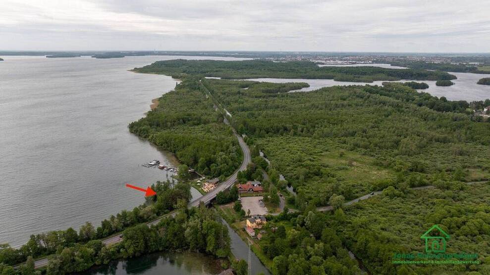 Bootshaus in exklusiver Lage zentral am Schweriner See - provisionsfrei für den Käufer