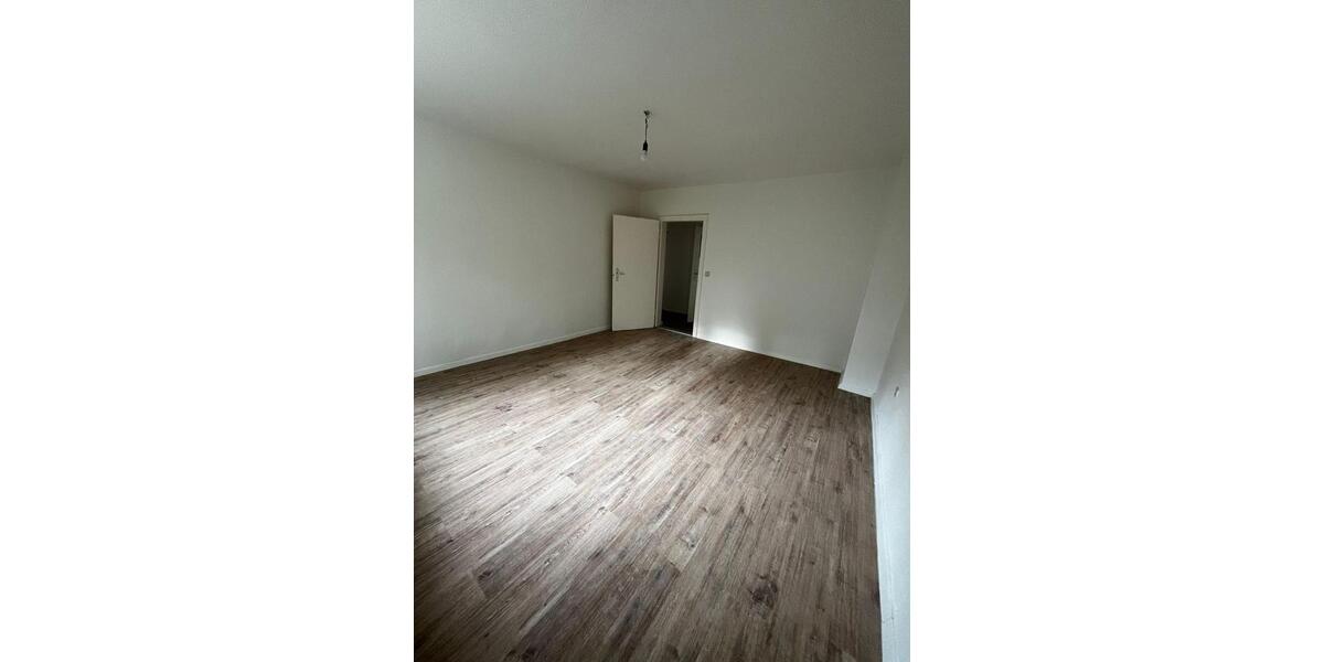 Etagenwohnung Lewitzrand - 4 Zimmer, 68 m&sup2;, 399&euro; | Angebot:26710069