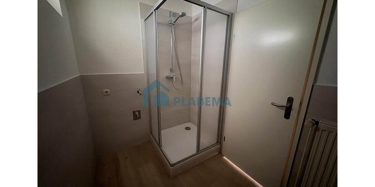 4-Zimmer-Wohnung mit Einbauküche & Dachterrasse modernisiert in Friedrichsthal 4 zimmer