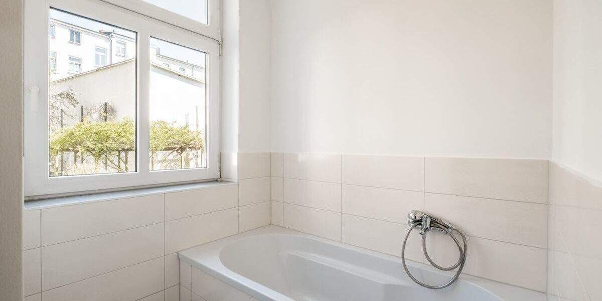 Etagenwohnung Schwerin Feldstadt - 4 Zimmer, 125 m&sup2;, 295.000&euro; | Angebot:23958917