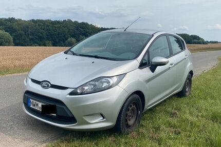 Ford Fiesta 162.800 km 2.600 € Diedrichshagen 23936
