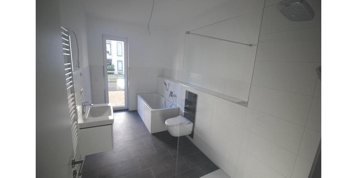 Erdgeschoßwohnung Schwerin Altstadt - 3 Zimmer, 110 m&sup2;, 1.540&euro; | Angebot:24495567