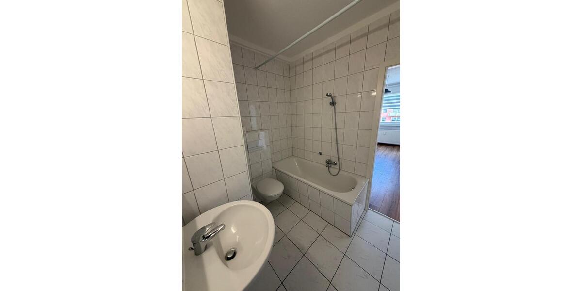 Etagenwohnung Schwerin Friedrichsthal - 2.5 Zimmer, 55 m&sup2;, 577&euro; | Angebot:25974695