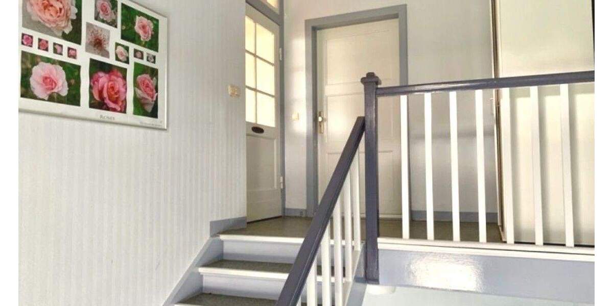 Etagenwohnung Schwerin Weststadt - 3 Zimmer, 107 m&sup2;, 1.000&euro; | Angebot:25037952