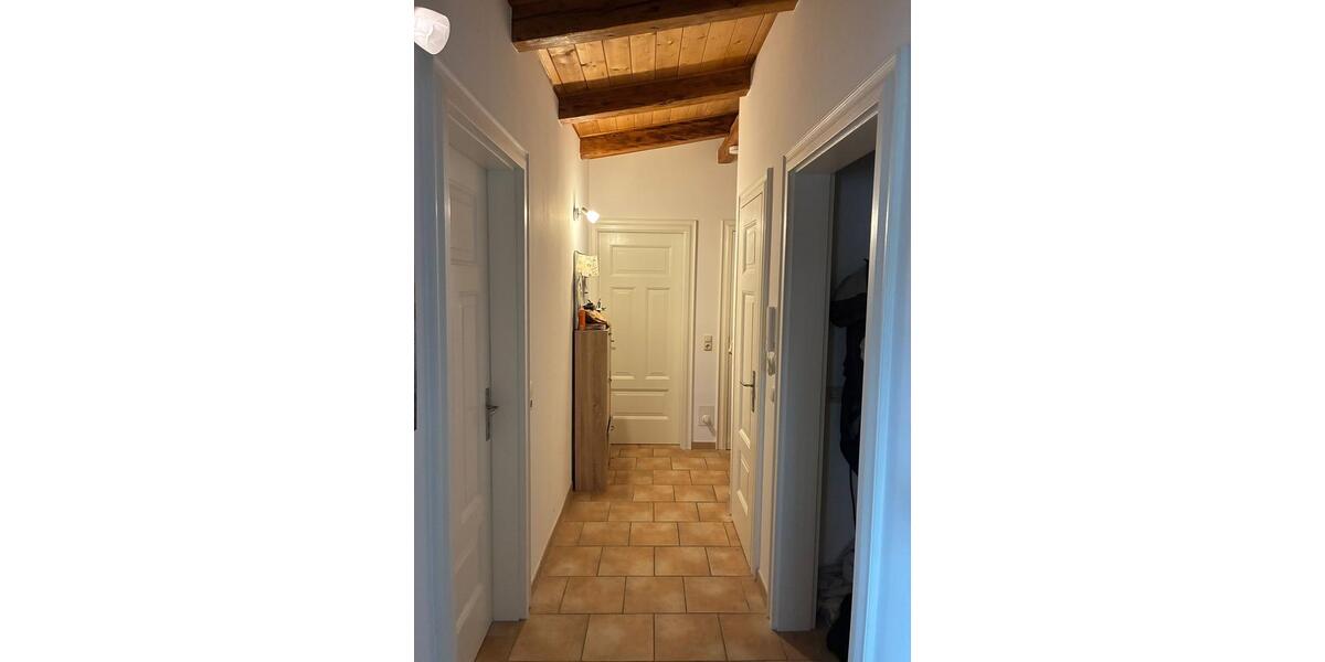 Dachgeschoßwohnung Schwerin - 3 Zimmer, 77 m&sup2;, 920&euro; | Angebot:26638598