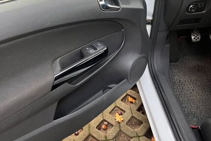 Opel Corsa 209.450 km 2.100 € Hagenow 19230