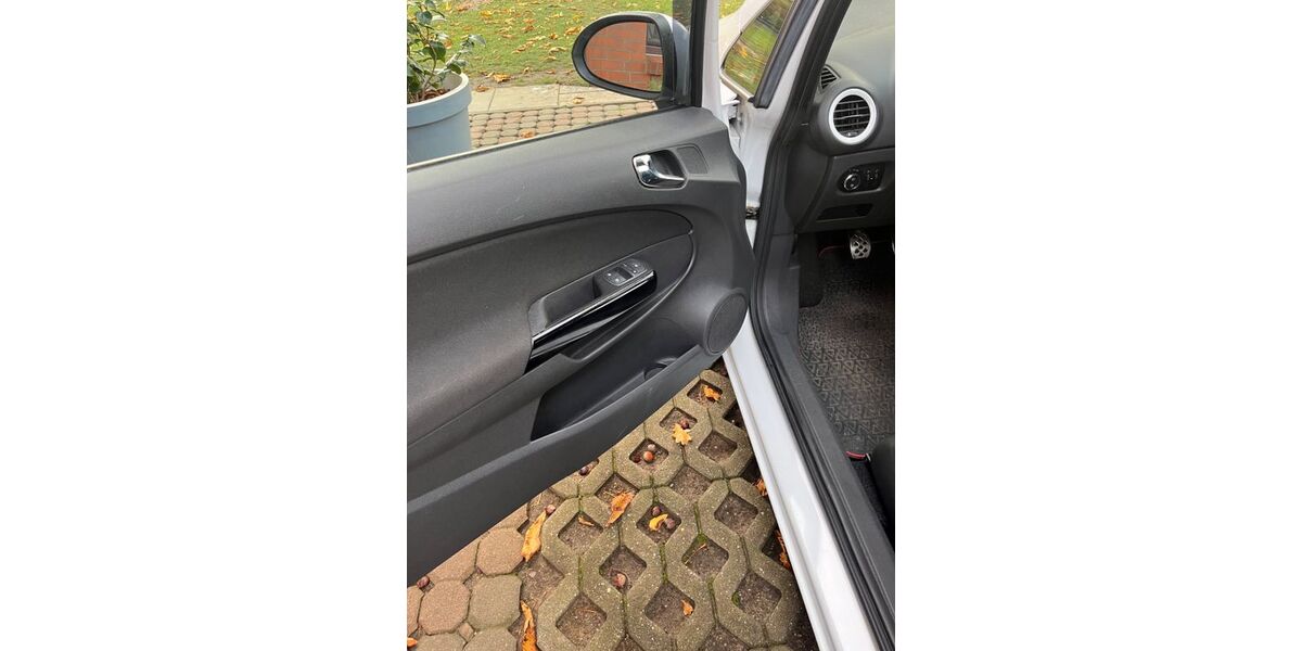 Opel Corsa 209.450 km 2.250 € Hagenow 19230