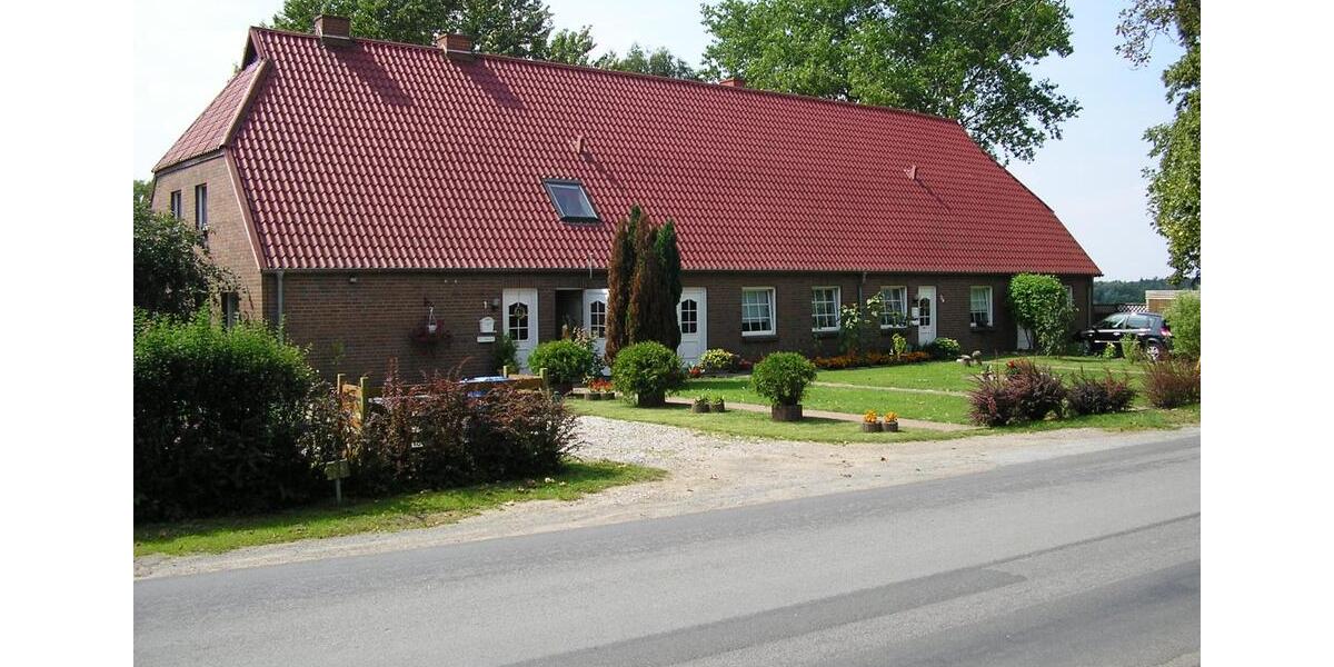 Erdgeschoßwohnung Dorf Mecklenburg - 4 Zimmer, 112 m&sup2;, 900&euro; | Angebot:26652850
