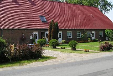 Wohnung Dorf Mecklenburg - 4 Zimmer, 112 m&sup2;, 900&euro; | Angebot:26652850