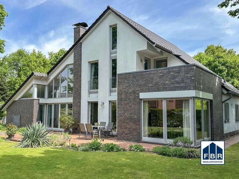 Haus zum Kaufen in Neustadt-Glewe 480.000 € 256.03 m²