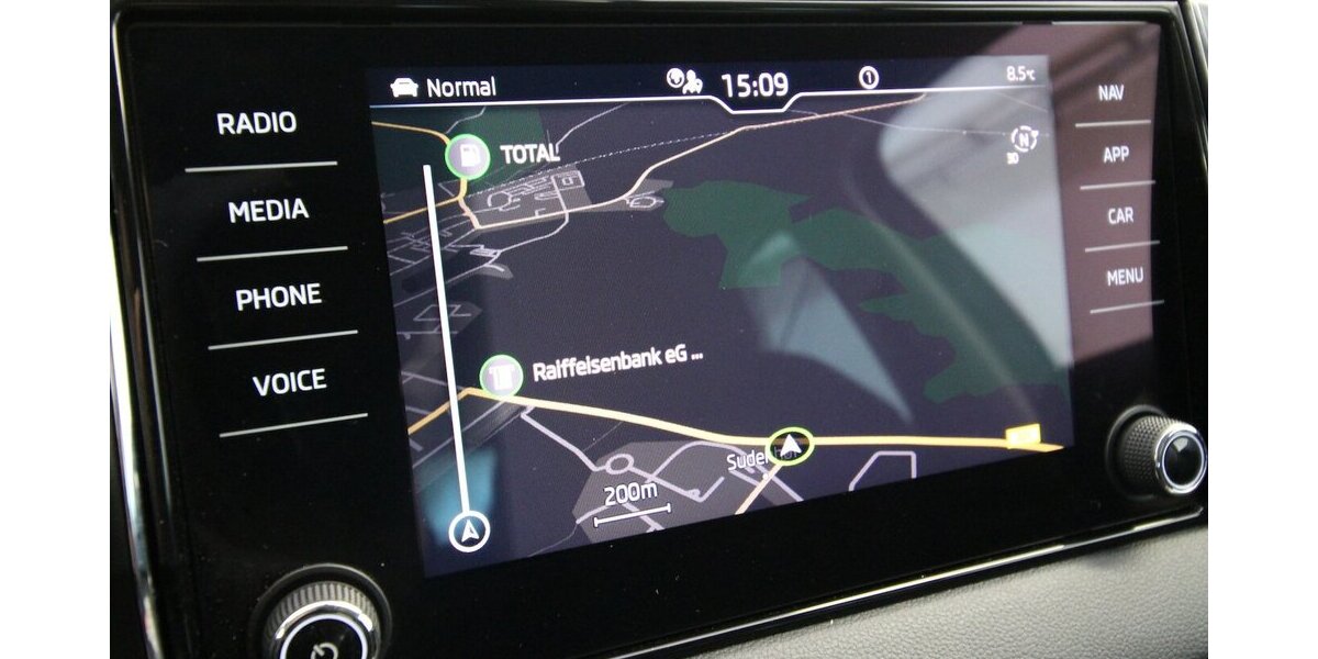 Skoda Karoq 2.0 TDI 7-DSG 4x4 Style LED+NAVI+KAMERA 172.628 km 16.000 &euro; Hagenow 19230