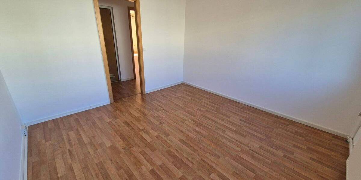 Etagenwohnung Crivitz - 2 Zimmer, 49 m&sup2;, 49.000&euro; | Angebot:26388363