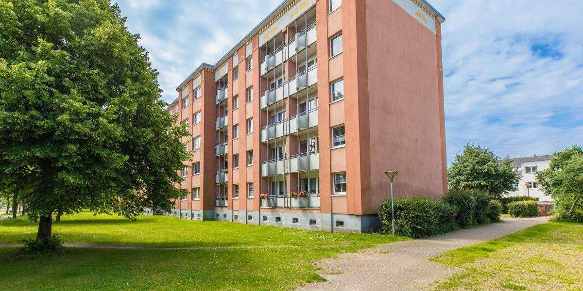 Etagenwohnung Schwerin Haselholz - 4 Zimmer, 66 m&sup2;, 109.000&euro; | Angebot:22984448