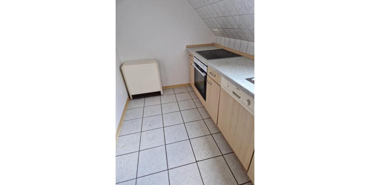 Dachgeschoßwohnung Crivitz - 3 Zimmer, 45 m&sup2;, 270&euro; | Angebot:24886357