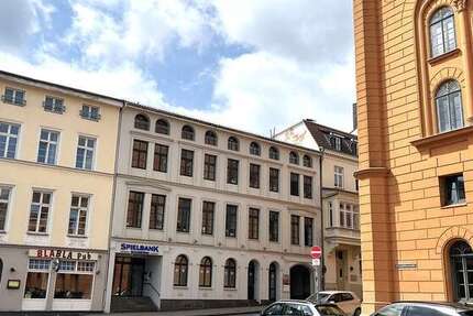Wohnung Schwerin - 4 Zimmer, 177 m&sup2;, 1.420&euro; | Angebot:24919284