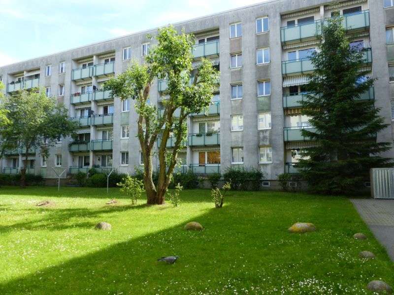 Wohnung zum Mieten in Schwerin 376 € 58.11 m²