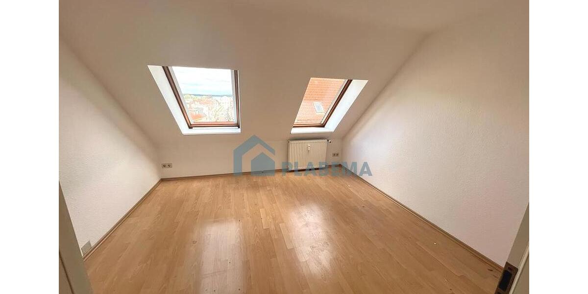 Dachgeschoßwohnung Schwerin - 3.5 Zimmer, 95 m&sup2;, 1.353&euro; | Angebot:26649637