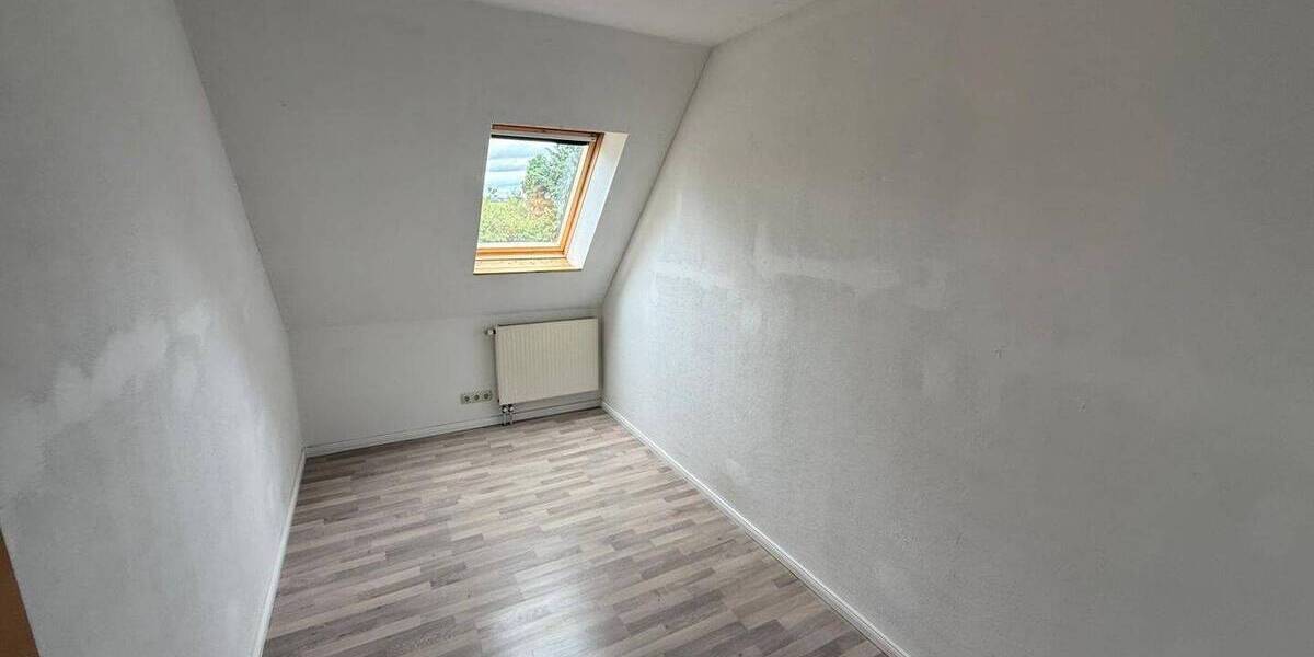 Mehrfamilienhaus, Wohnhaus Schwerin Warnitz - 9 Zimmer, 236 m&sup2;, 410.000&euro; | Angebot:26918021