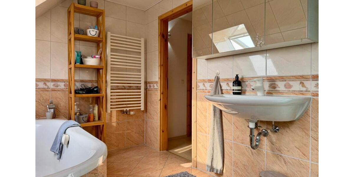 Einfamilienhaus Dorf Mecklenburg - 7 Zimmer, 272 m&sup2;, 645.000&euro; | Angebot:25759579