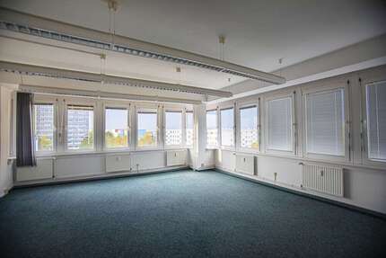 Büro in Schwerin 568,40 € 81.2 m² zimmer