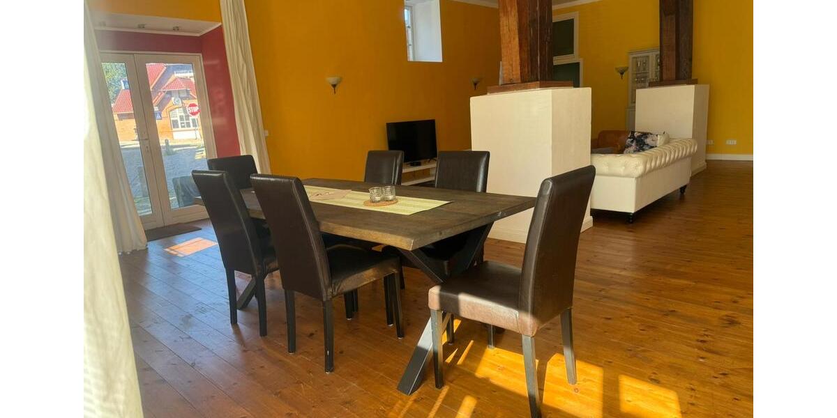Hochparterre Wismar Altstadt - 4 Zimmer, 150 m&sup2;, 1.600&euro; | Angebot:26637144