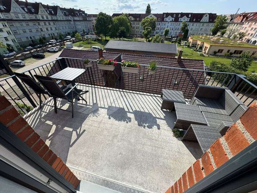 Wohnung zum Mieten in Schwerin 1.200 € 89.12 m²