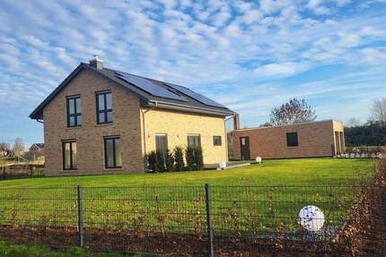 Haus Dobin am See / OT Liessow Liessow - 6 Zimmer, 158 m&sup2;, 585.000&euro; | Angebot:25877512