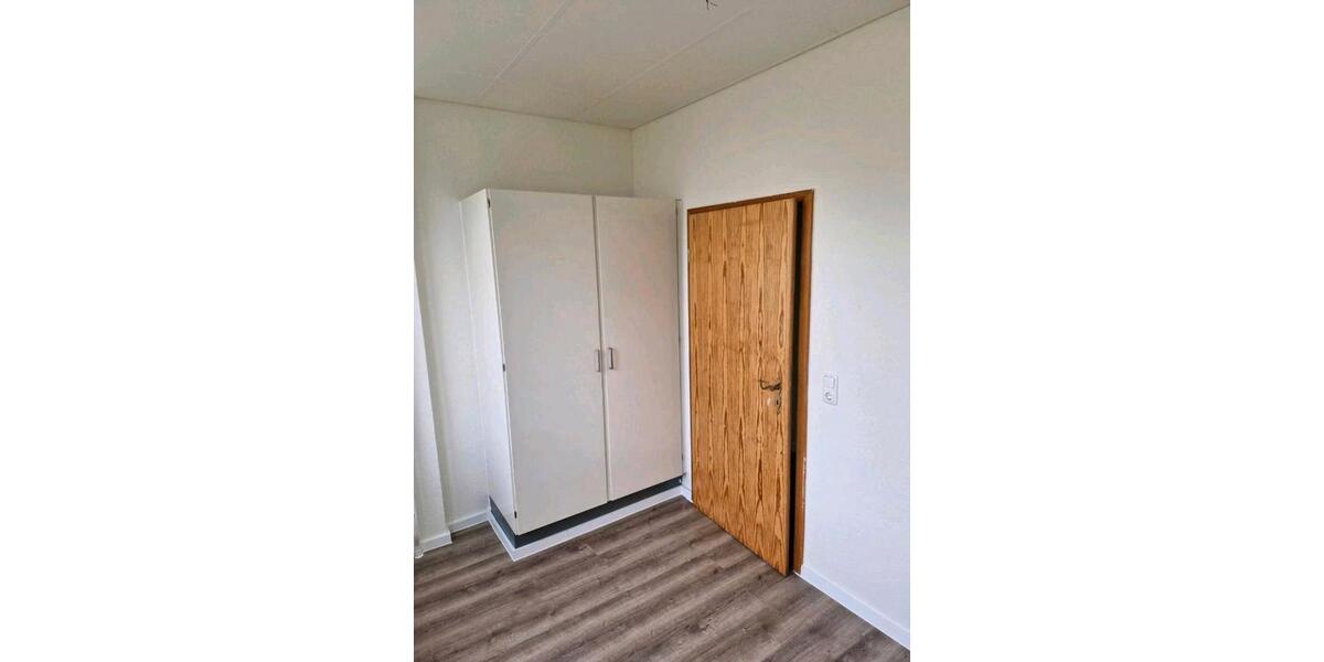 Etagenwohnung Schwerin Neumühle - 3 Zimmer, 76 m&sup2;, 850&euro; | Angebot:26199722