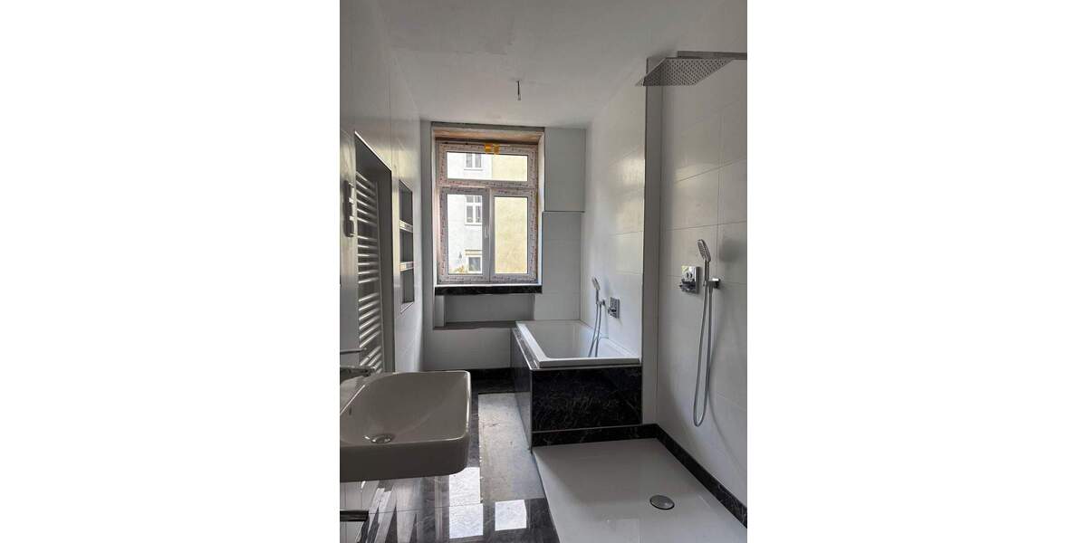 Etagenwohnung Schwerin Paulsstadt - 3 Zimmer, 72 m&sup2;, 950&euro; | Angebot:25735301