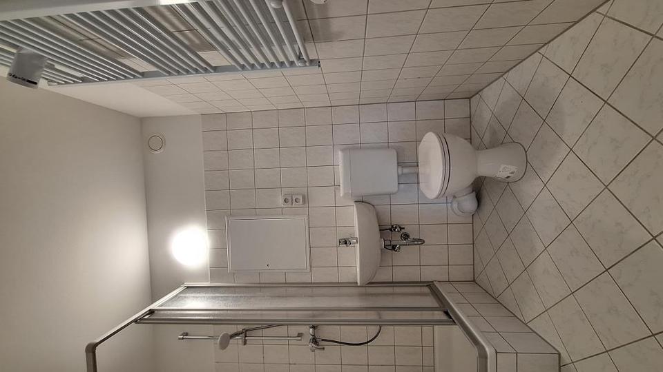 3-Raum Wohnung mit Dusche! 3 zimmer