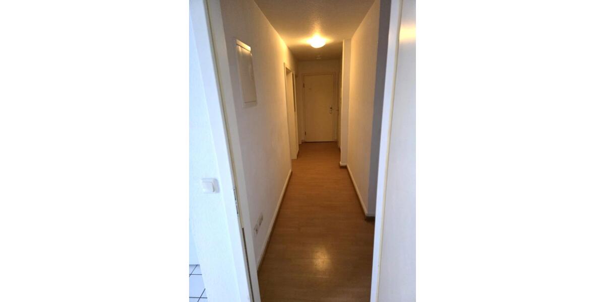 Dachgeschoßwohnung Schwerin - 3 Zimmer, 67 m&sup2;, 668&euro; | Angebot:24846507