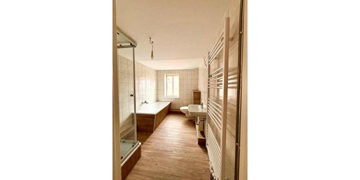 3 Raumwohnung, 93 m2, neue EBK, neues Bad 3 zimmer