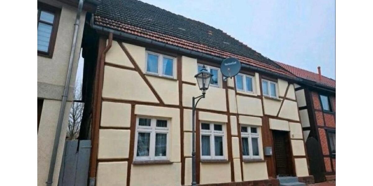 Mehrfamilienhaus, Wohnhaus Neustadt-Glewe Glewe - 4 Zimmer, 254 m&sup2;, 74.000&euro; | Angebot:26149611