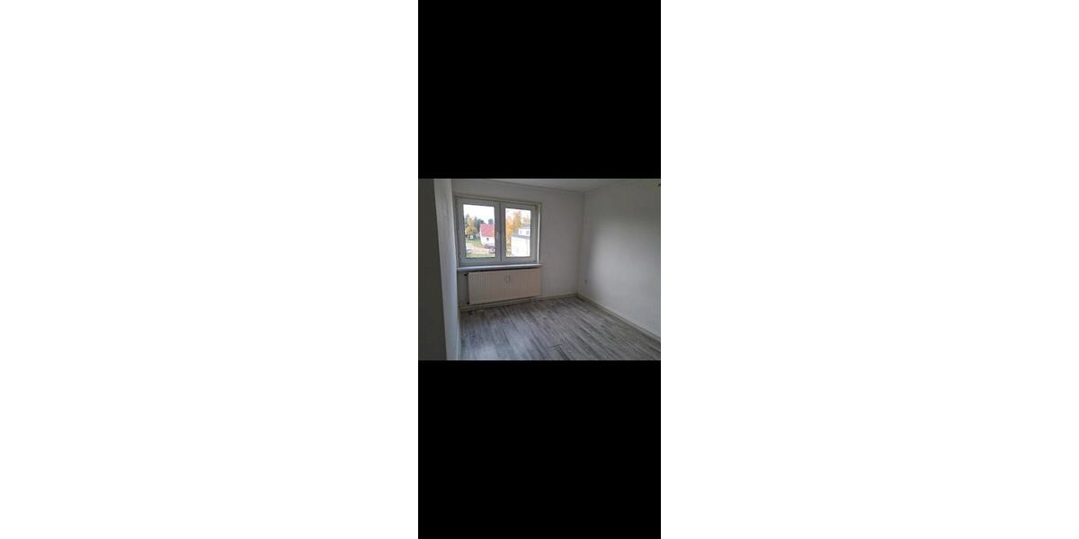 Dachgeschoßwohnung Lützow - 4 Zimmer, 78 m&sup2;, 800&euro; | Angebot:22418637