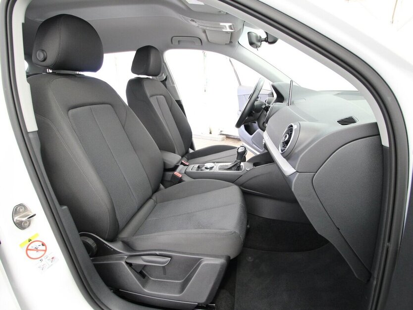 Audi Q2 35 1.5 TFSI 7-S-tronic LED+NAVI+ALU+ALARM 39.917 km 22.900 € Hagenow 19230