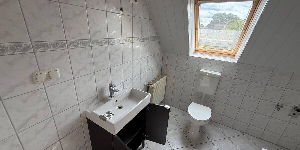 Mehrfamilienhaus, Wohnhaus Schwerin Warnitz - 9 Zimmer, 236 m&sup2;, 410.000&euro; | Angebot:26918021