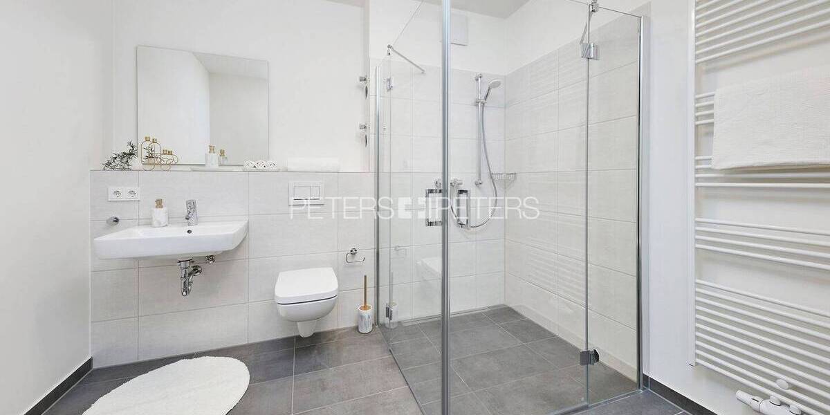 Etagenwohnung Schwerin Werdervorstadt - 3 Zimmer, 82 m&sup2;, 1.049&euro; | Angebot:26082830