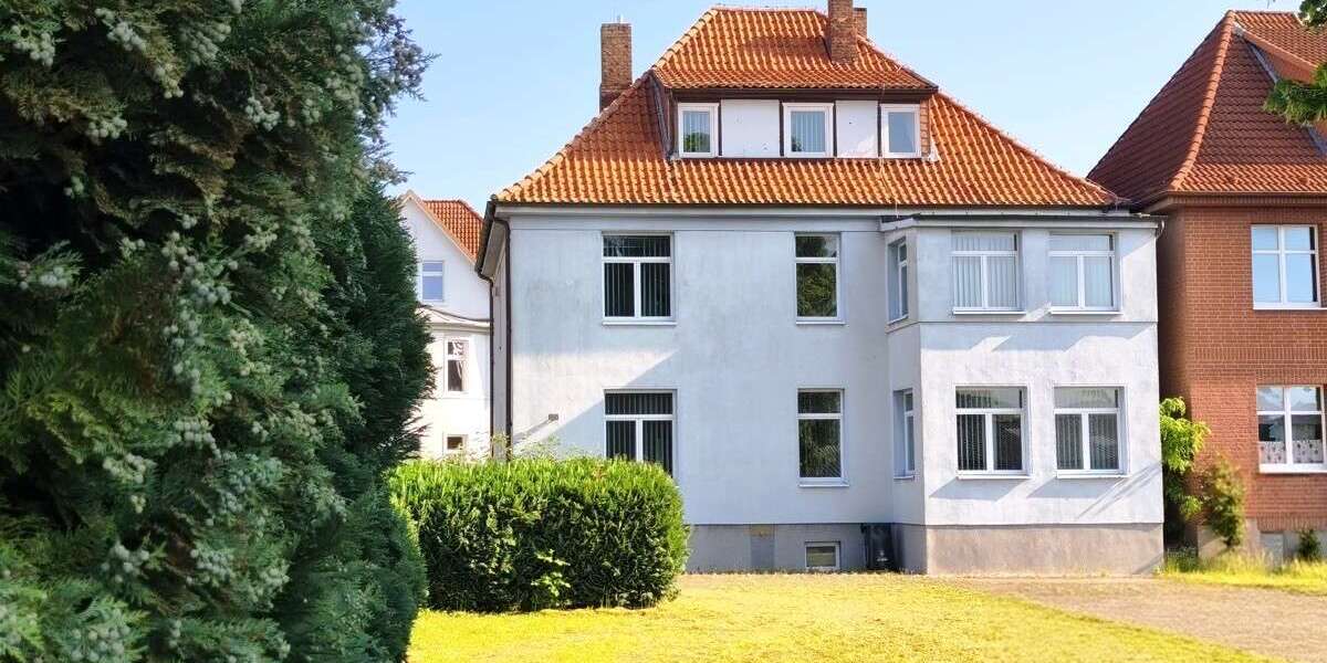 Einfamilienhaus Hagenow - 9 Zimmer, 260 m&sup2;, 239.000&euro; | Angebot:26703700