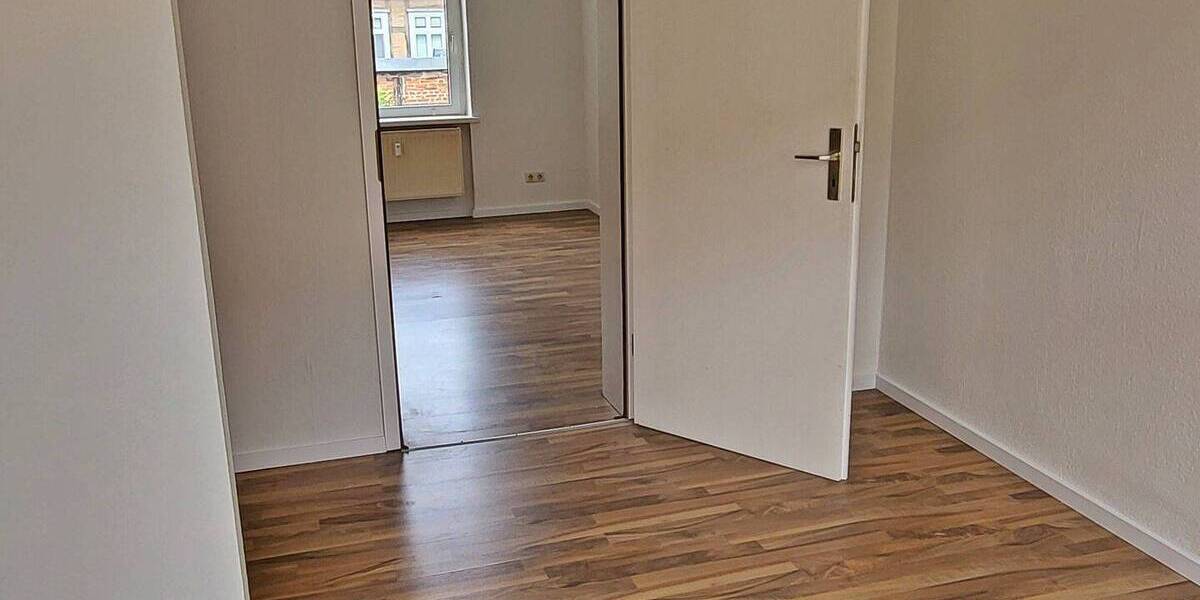 Etagenwohnung Schwerin Schelfstadt - 2 Zimmer, 33 m&sup2;, 345&euro; | Angebot:26851509