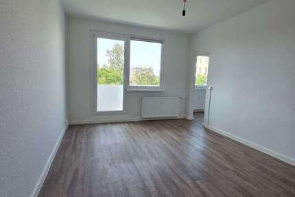 Wohnung Schwerin Gartenstadt - 1 Zimmer, 33 m&sup2;, 295&euro; | Angebot:27153439
